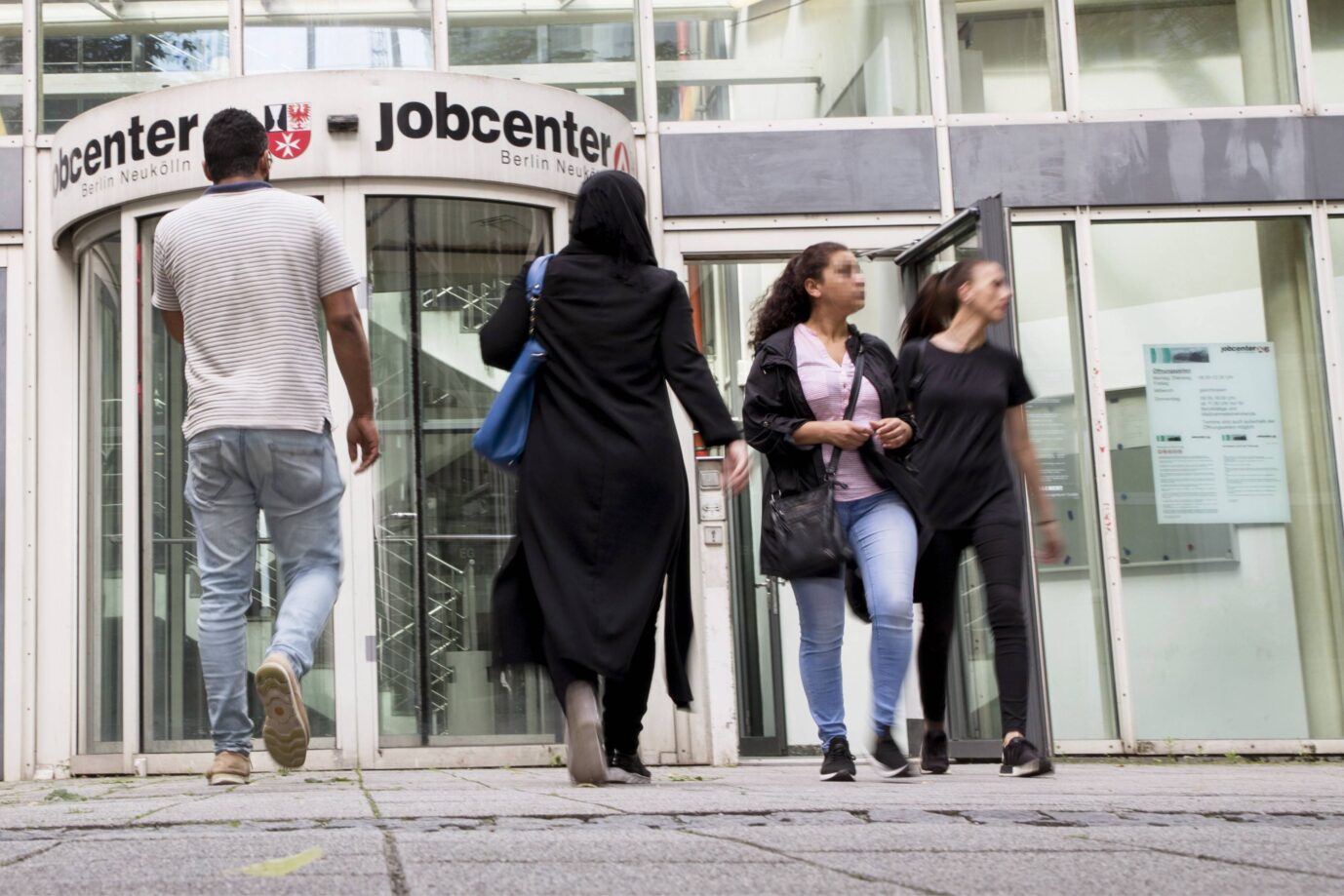 Das Bild zeigt ein Jobcenter in Neukölln.